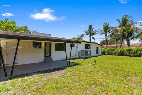 21330 NE 26 Avenue Aventura FL 33180
