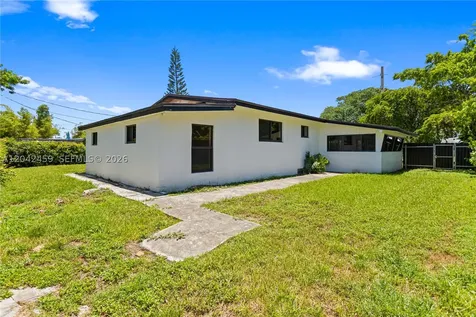 21330 NE 26 Avenue Aventura FL 33180