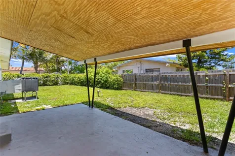 21330 NE 26 Avenue Aventura FL 33180