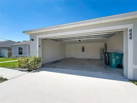 666 SW Jeanne Avenue Port St. Lucie FL 34953