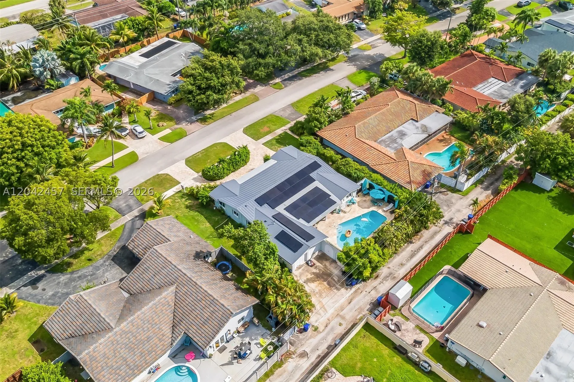 633 N Crescent Drive Hollywood FL 33021