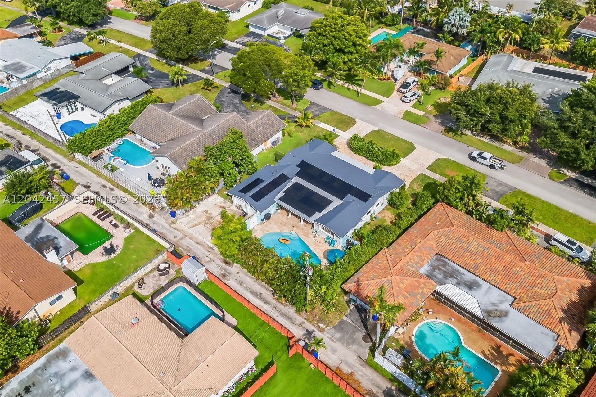 633 N Crescent Drive Hollywood FL 33021
