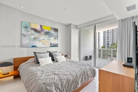 18201 Collins Avenue Sunny Isles Beach FL 33160