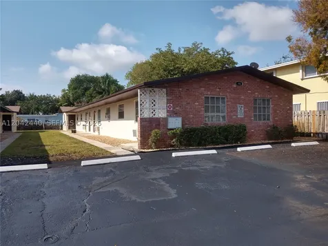 148 NW 40th Court Oakland Park FL 33309