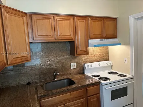 148 NW 40th Court Oakland Park FL 33309