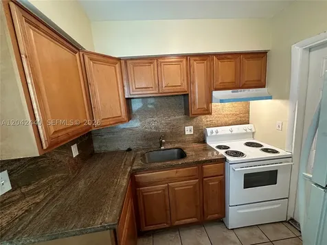 148 NW 40th Court Oakland Park FL 33309