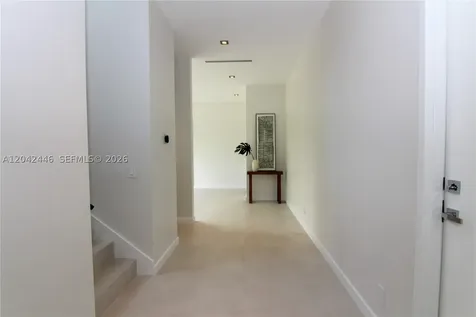 3540 Oak Avenue Miami FL 33133