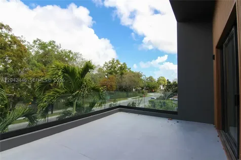 3540 Oak Avenue Miami FL 33133