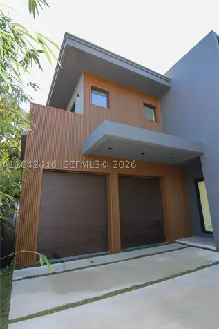 3540 Oak Avenue Miami FL 33133
