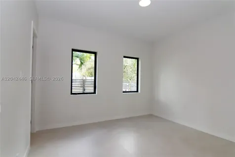 3540 Oak Avenue Miami FL 33133