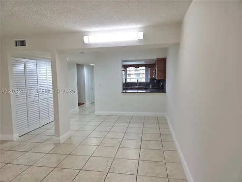 11071 NW 7th Street Miami FL 33172