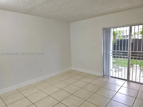 11071 NW 7th Street Miami FL 33172