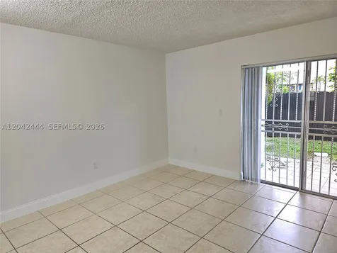 11071 NW 7th Street Miami FL 33172