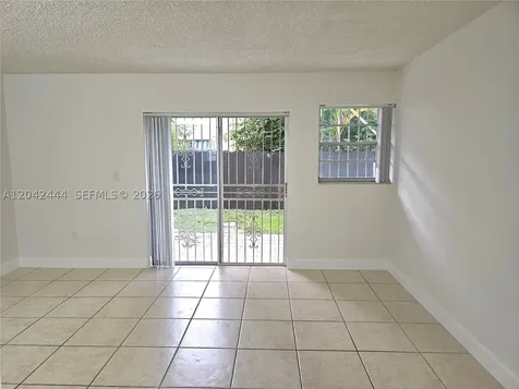 11071 NW 7th Street Miami FL 33172