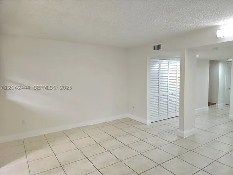 11071 NW 7th Street Miami FL 33172
