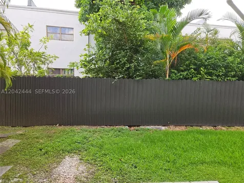 11071 NW 7th Street Miami FL 33172