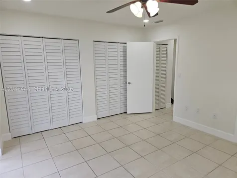 11071 NW 7th Street Miami FL 33172