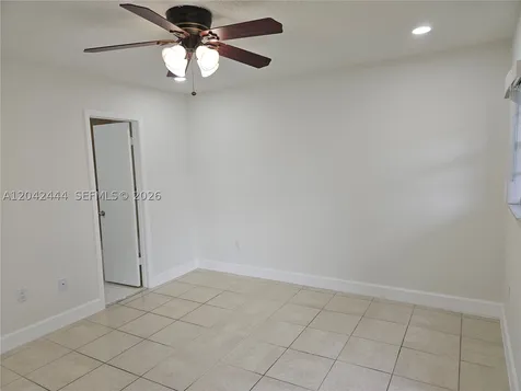 11071 NW 7th Street Miami FL 33172