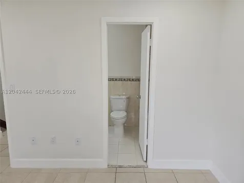11071 NW 7th Street Miami FL 33172