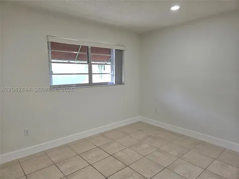11071 NW 7th Street Miami FL 33172