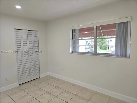 11071 NW 7th Street Miami FL 33172