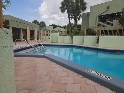 11071 NW 7th Street Miami FL 33172