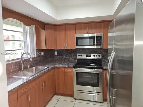 11071 NW 7th Street Miami FL 33172