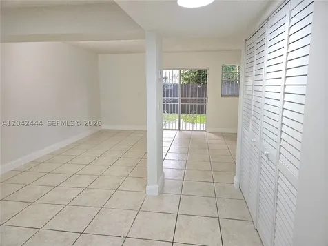 11071 NW 7th Street Miami FL 33172