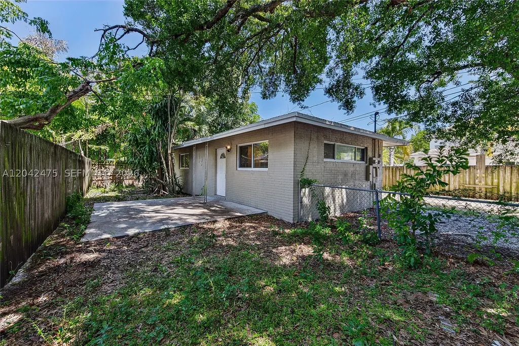 606 SW 16th Street Fort Lauderdale FL 33315