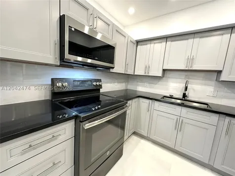 17620 Atlantic Boulevard Sunny Isles Beach FL 33160