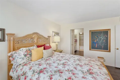 5 Island Avenue Miami Beach FL 33139