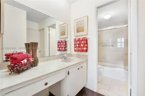 5 Island Avenue Miami Beach FL 33139