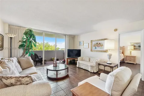 5 Island Avenue Miami Beach FL 33139