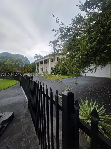 7240 SW 119th Street Pinecrest FL 33156