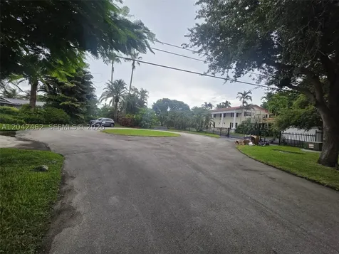 7240 SW 119th Street Pinecrest FL 33156