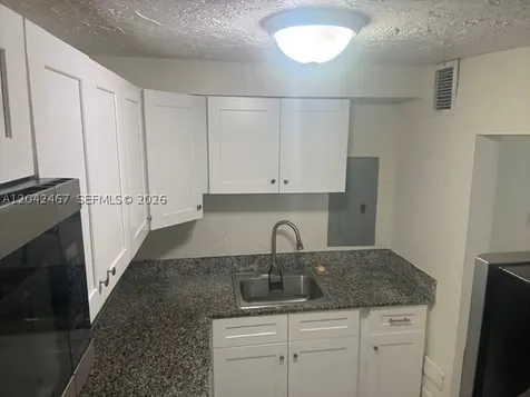 397 W 57th Street Hialeah FL 33012