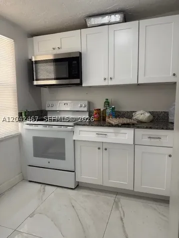 397 W 57th Street Hialeah FL 33012