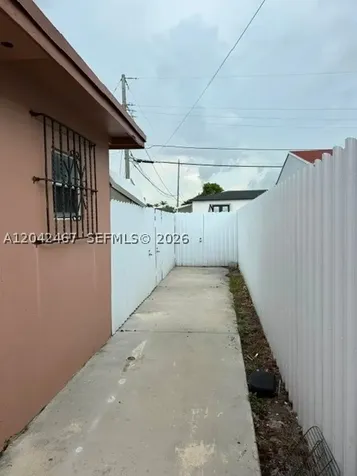397 W 57th Street Hialeah FL 33012