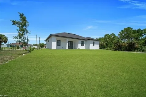 3901 3rd Street SW Lehigh Acres FL 33976