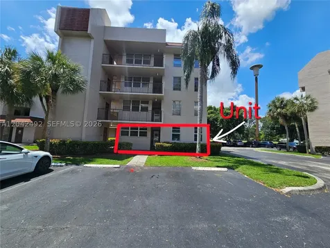 9520 Seagrape Drive Davie FL 33324