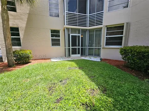 9520 Seagrape Drive Davie FL 33324