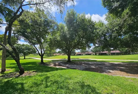 9520 Seagrape Drive Davie FL 33324