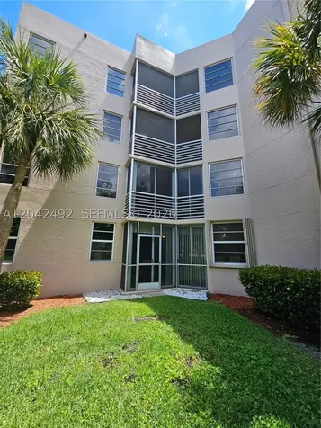 9520 Seagrape Drive Davie FL 33324