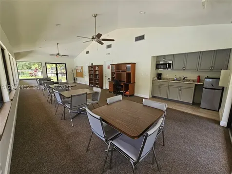 9520 Seagrape Drive Davie FL 33324