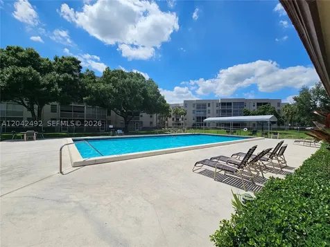 9520 Seagrape Drive Davie FL 33324
