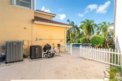 4671 SW 154th Place Miami FL 33185