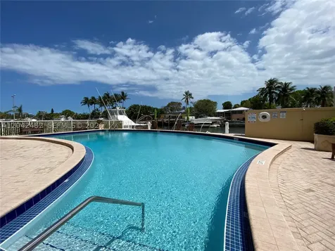 2000 NE 135th Street North Miami FL 33181