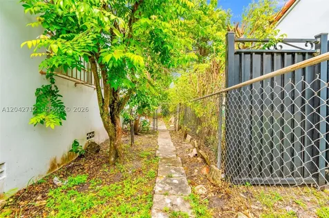 3260 SW 2nd Street Miami FL 33135