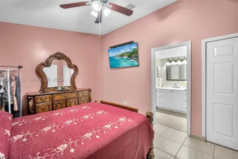 9018 NW 120th Street Hialeah Gardens FL 33018