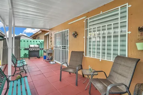 9018 NW 120th Street Hialeah Gardens FL 33018